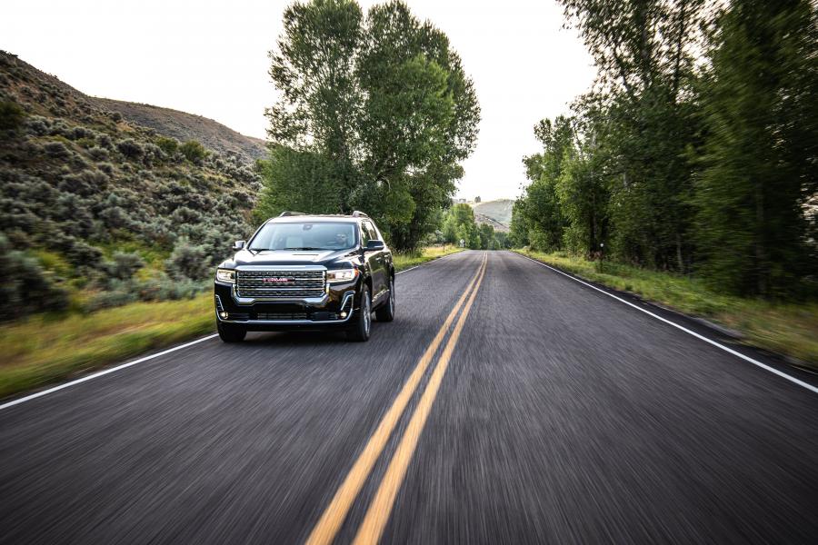  GMC Acadia Denali 2019 года  (фото 6 из 13)